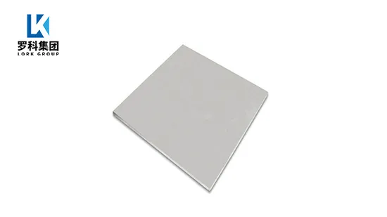 Folha de titânio puro para uso industrial e médico